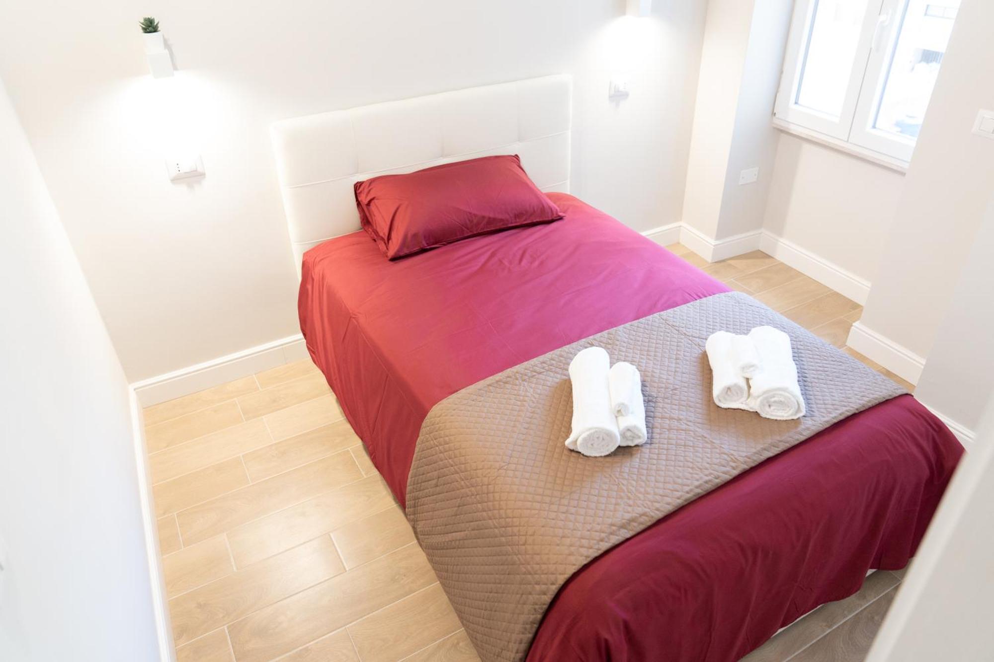 Casa Luna Nel Cuore Di Cagliari A 10 Minuti In Macchina Dalle Spiagge Piu Belle Exterior photo